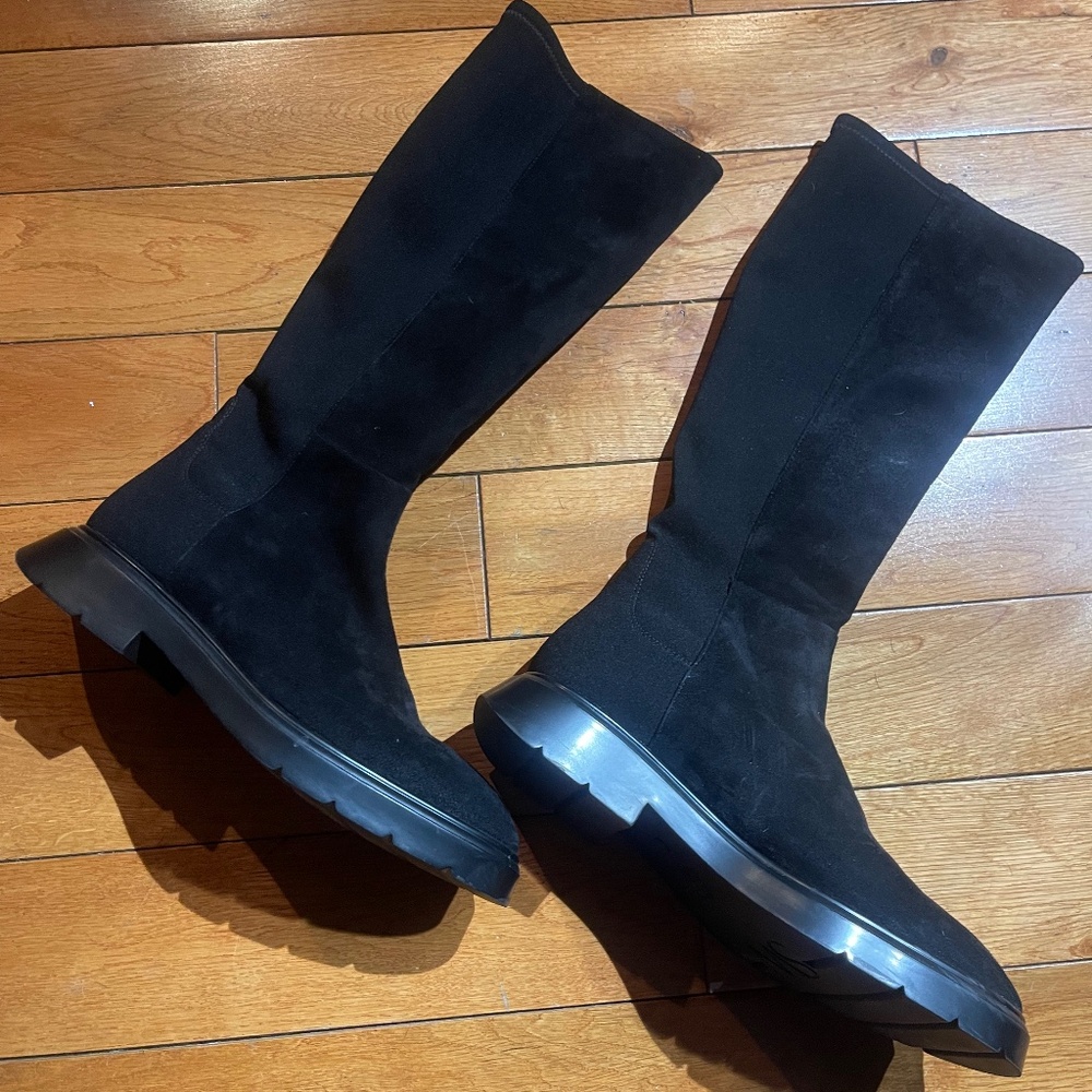 Stuart Weitzman black suede boot size 37/ 6.5